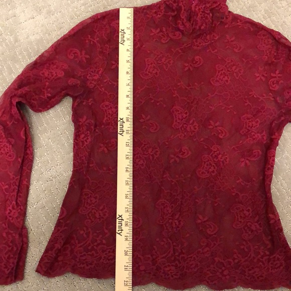 Karen Kane lace top - Picture 9 of 9